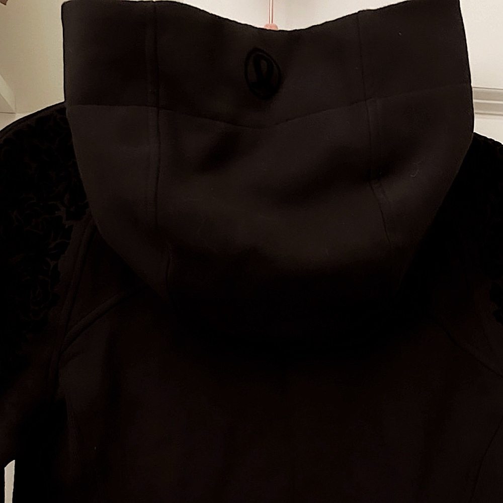 Authentic Black Lululemon Scuba hoodie!